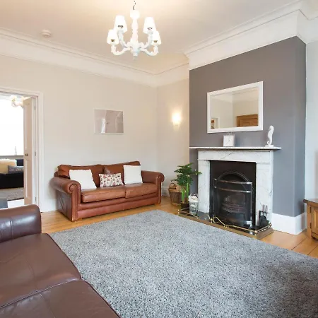 6 Abbey Terrace Holiday home *